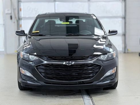 Used 2025 Chevrolet Malibu LT w/ Midnight Edition FWD image 2