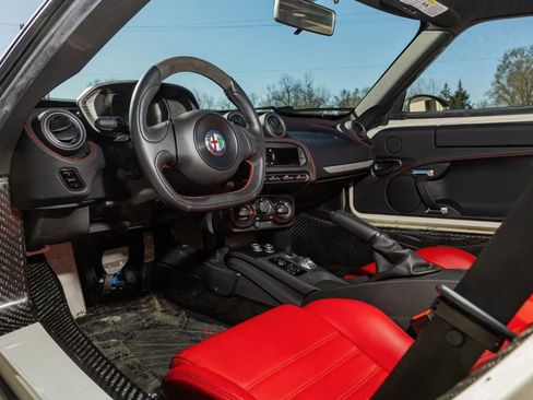 Used 2015 Alfa Romeo 4C Coupe w/ Leather Interior Group image 3