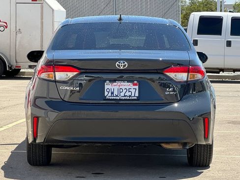 Certified 2026 Toyota Corolla LE w/ LE Premium Package FWD image 6