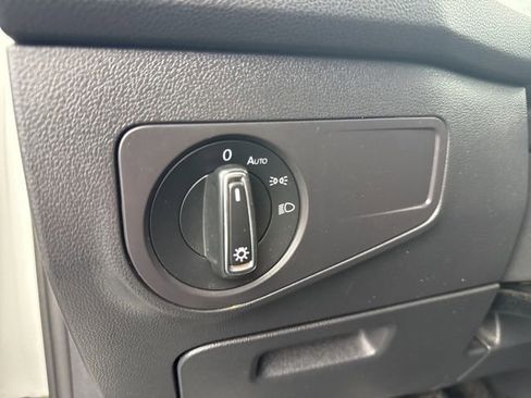 Used 2021 Volkswagen Tiguan SEL image 30