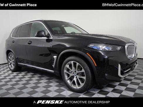 Used 2025 BMW X5 xDrive50e image 1