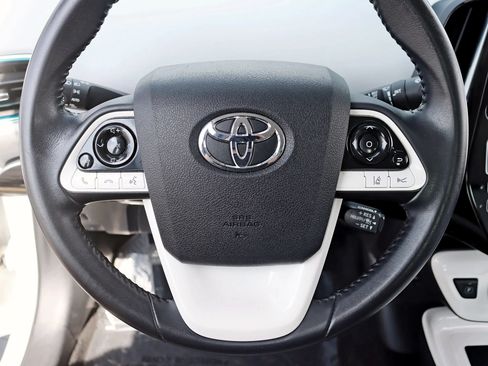 Used 2017 Toyota Prius Prime Premium FWD image 18
