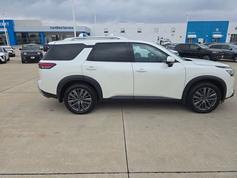 Used 2022 Nissan Pathfinder SL w/ SL Premium Package AWD/4WD image 14