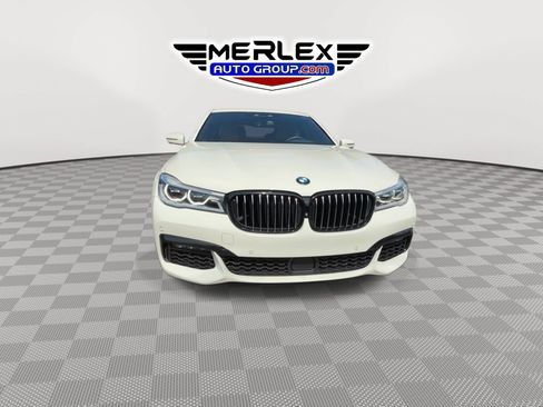 Used 2019 BMW 750i w/ Executive Package RWD image 2