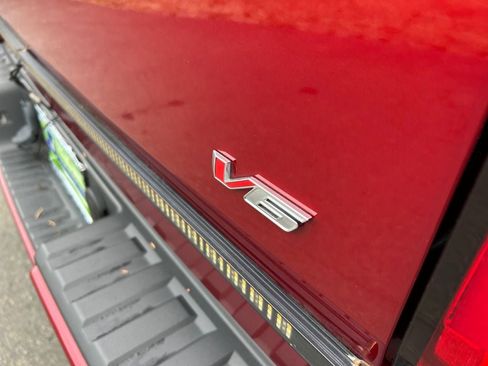 Used 2021 Chevrolet Colorado Z71 w/ Safety Package image 32