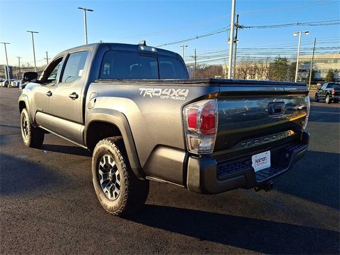 Certified 2023 Toyota Tacoma TRD Off-Road image 5