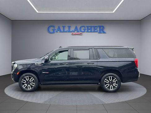 Certified 2022 GMC Yukon XL AT4 w/ AT4 Premium Package AWD/4WD image 9