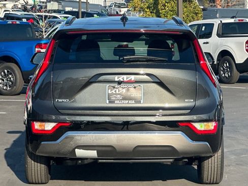 New 2026 Kia Niro SX image 5