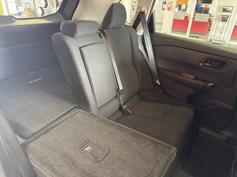 Certified 2025 Nissan Rogue S FWD image 20