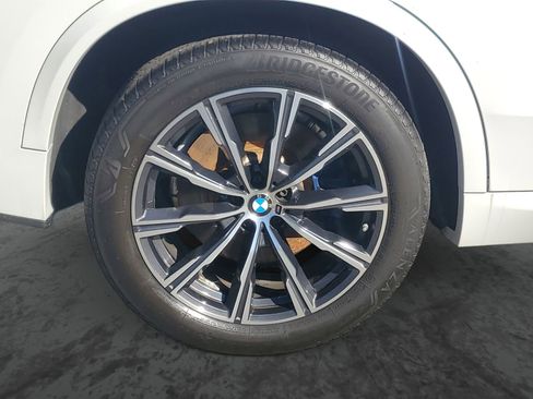 Used 2020 BMW X5 M50i w/ Premium Package image 5