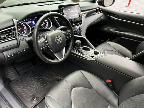 Used 2023 Toyota Camry XLE image 10