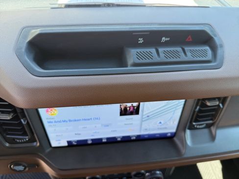 Used 2024 Ford Bronco Outer Banks AWD/4WD image 20
