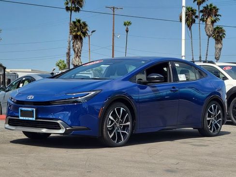 New 2026 Toyota Prius Plug-In Hybrid FWD image 3