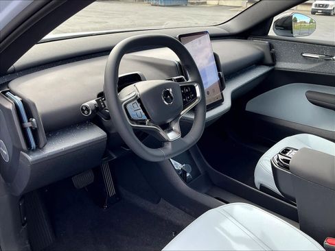 New 2026 Volvo EX30 Ultra w/ Protection Package Premier image 8