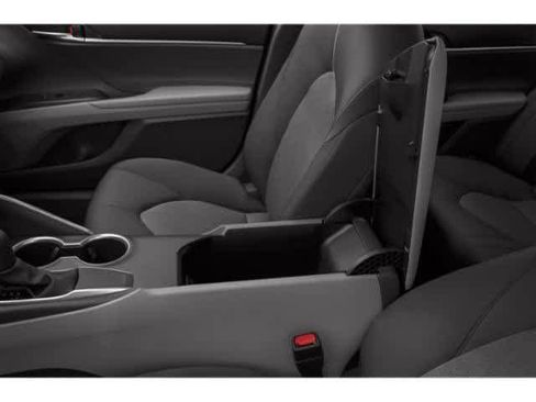 Used 2021 Toyota Camry LE AWD/4WD image 17