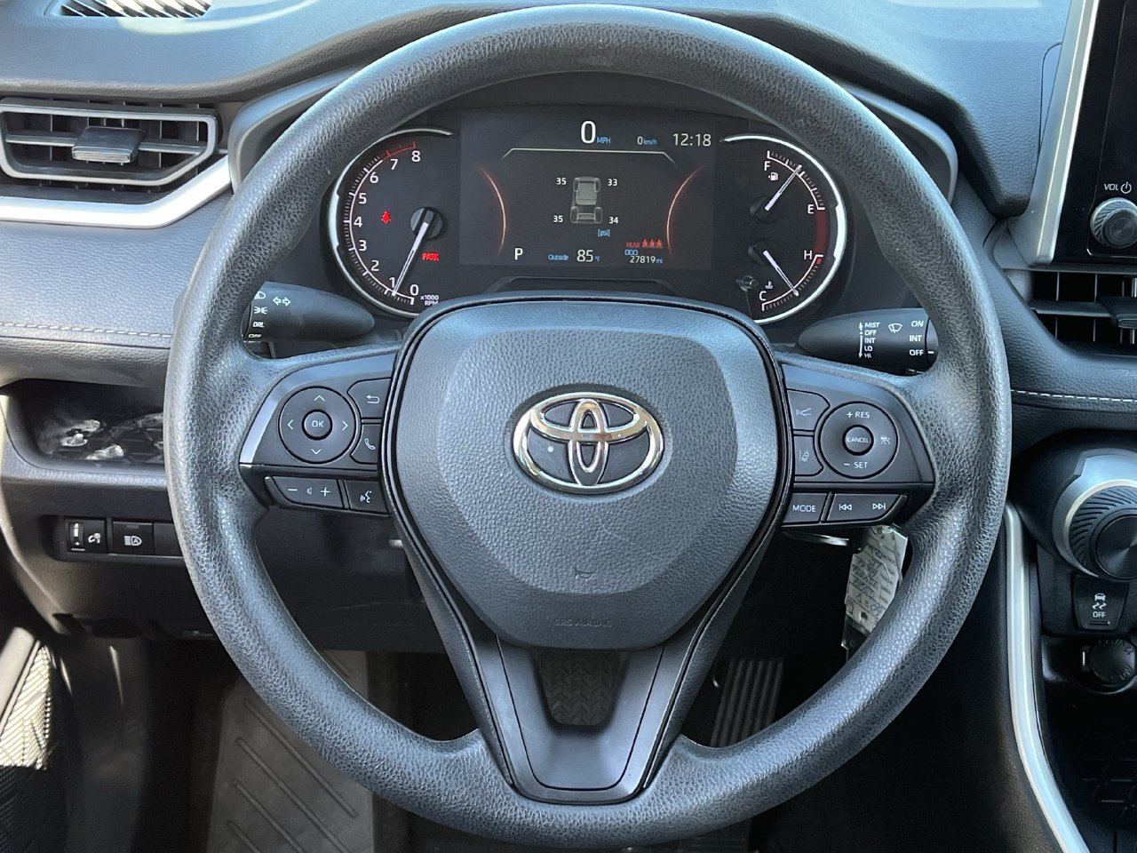 Used 2024 Toyota RAV4 LE FWD image 11