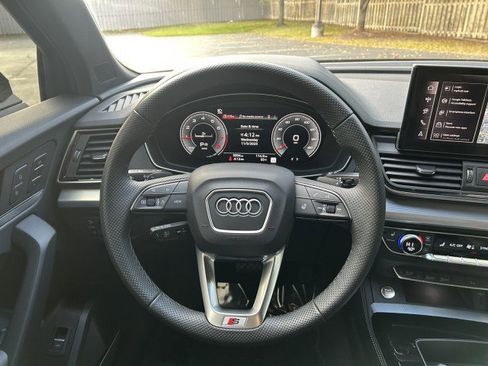 Certified 2025 Audi Q5 2.0T Premium Plus w/ Premium Plus Package image 10