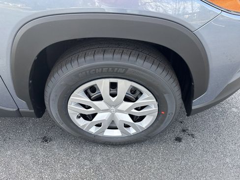 New 2025 Toyota Corolla Cross L image 10