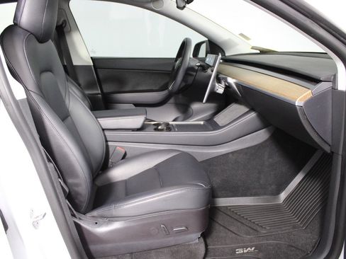 Used 2022 Tesla Model Y Performance AWD/4WD image 19