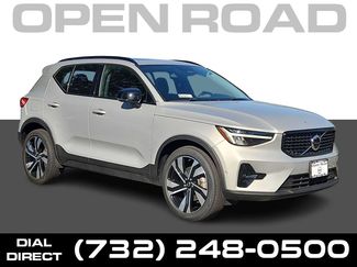 Certified 2023 Volvo XC40 B5 Plus w/ Protection Package Premier AWD/4WD video 1