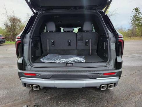 New 2026 Chevrolet Traverse LT w/ Driver Confidence Package AWD/4WD image 24