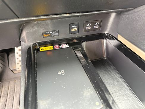 Used 2025 Toyota Camry XSE FWD image 29