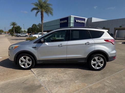 Used 2013 Ford Escape SE FWD image 2
