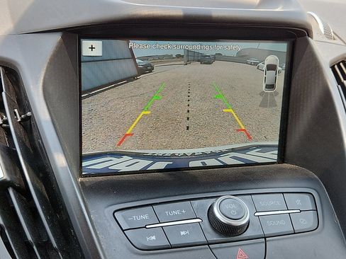 Used 2019 Ford Escape SEL AWD/4WD image 15
