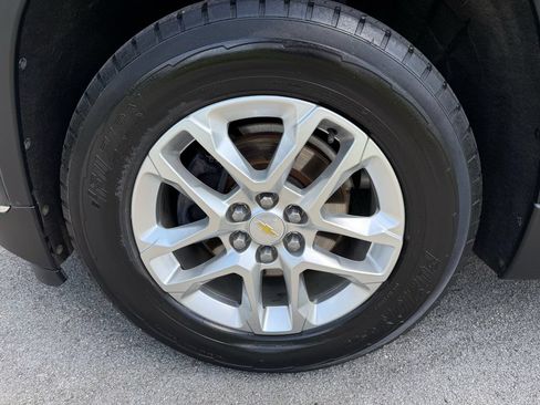 Used 2019 Chevrolet Traverse LT FWD image 10