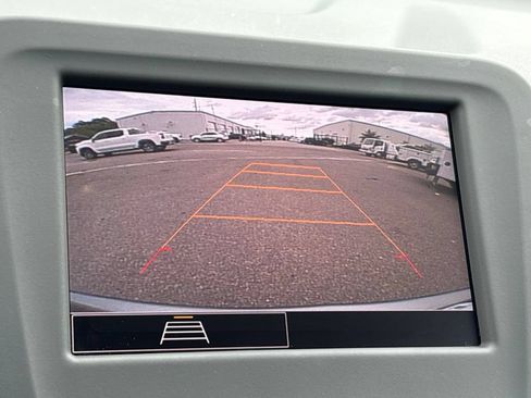Used 2024 Chevrolet Equinox LT FWD image 15