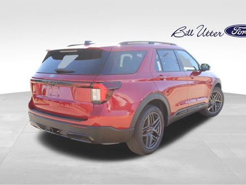 New 2026 Ford Explorer ST-Line w/ ST-Line Street Pack image 4