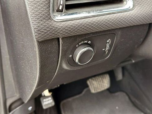 Used 2017 Chevrolet Cruze LT w/ Convenience Package FWD image 19