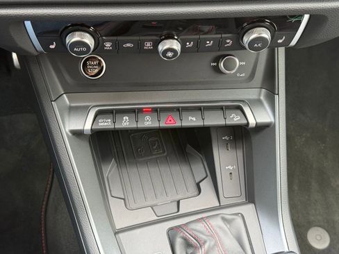 Certified 2025 Audi Q3 2.0T Premium Plus w/ Premium Plus Package image 18