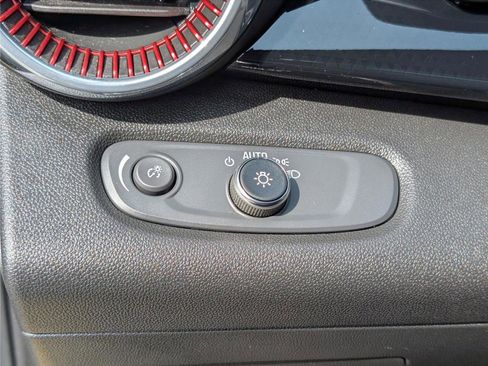 Used 2024 Chevrolet Trax RS w/ Sunroof Package image 20