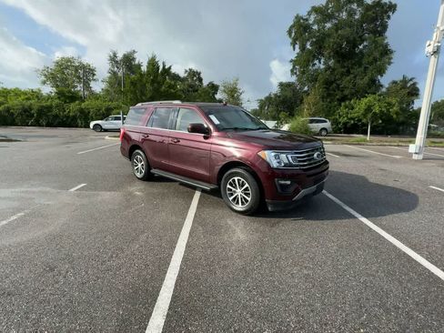 Used 2020 Ford Expedition XLT AWD/4WD image 2