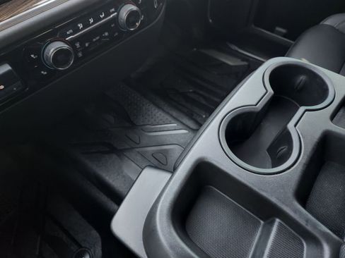 Used 2023 Chevrolet Silverado 1500 LT w/ Leather Package image 21