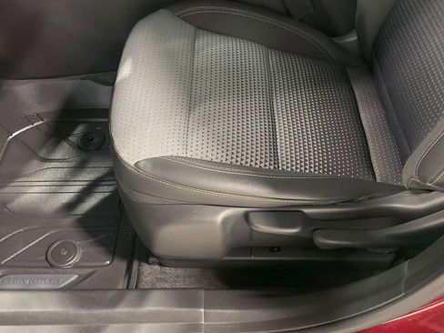 Certified 2024 Chevrolet Trax LT image 19