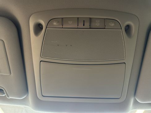 Used 2016 Nissan Rogue SV image 35