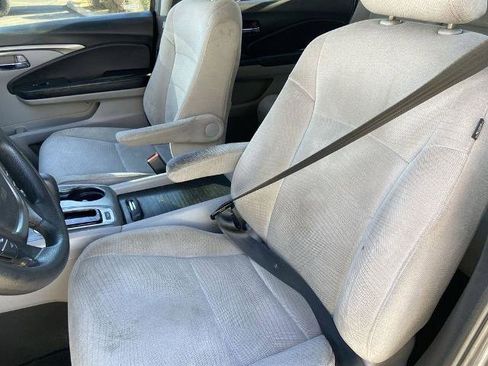 Used 2018 Honda Pilot EX image 16