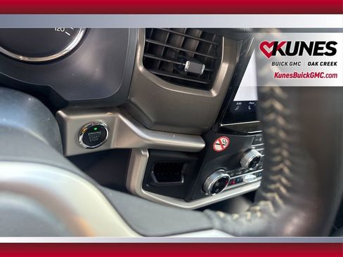 Used 2024 Ford Expedition Max XLT image 16