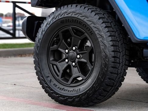 Used 2021 Jeep Gladiator Willys image 63