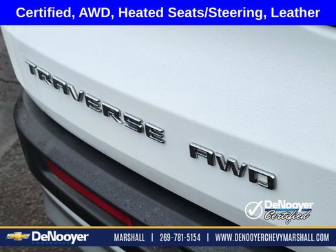 Used 2024 Chevrolet Traverse LT image 28
