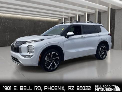 Used 2023 Mitsubishi Outlander SEL FWD image 1