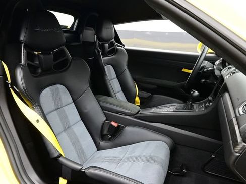 Certified 2025 Porsche 718 Boxster Spyder RS w/ Light Design Package RWD image 13