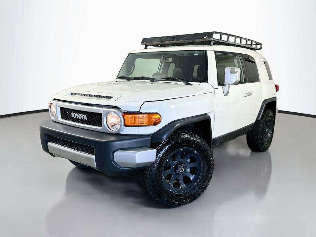 Used 2011 Toyota FJ Cruiser 4WD w/ Upgrade Pkg image 3