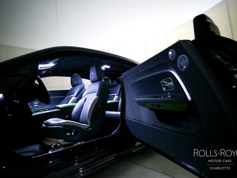 Used 2024 Rolls-Royce Spectre w/ Spectre Launch Package image 12