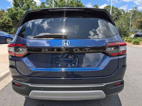 Certified 2024 Honda Pilot EX-L image 9