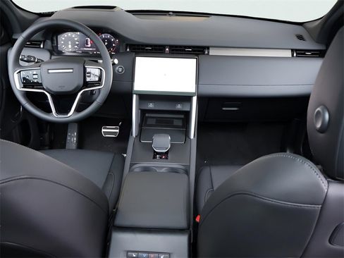 New 2025 Land Rover Discovery Sport Dynamic SE image 31