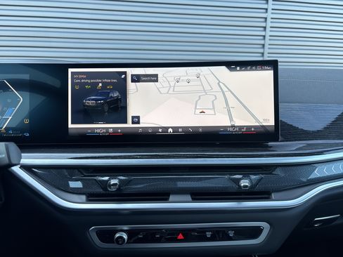 Used 2025 BMW X5 xDrive50e w/ M Sport Package image 18