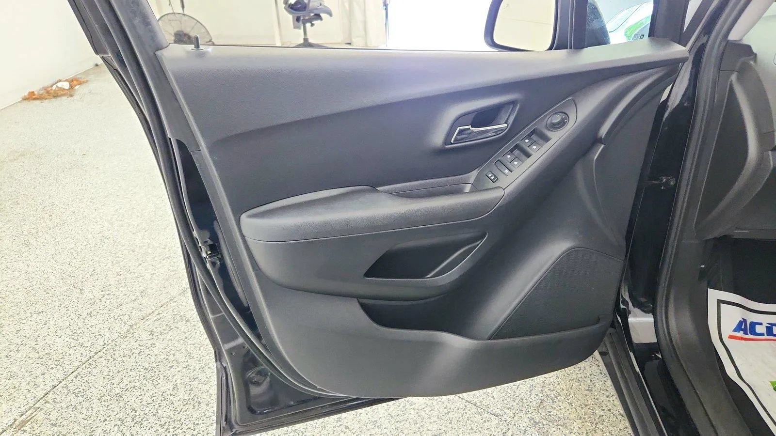 Used 2019 Chevrolet Trax LT w/ Driver Confidence Package FWD image 24